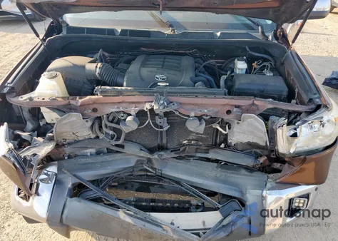 2016 Toyota Tundra Crewmax Limited z USA, uszkodzony, nr VIN 5TFFW5F14GX200094